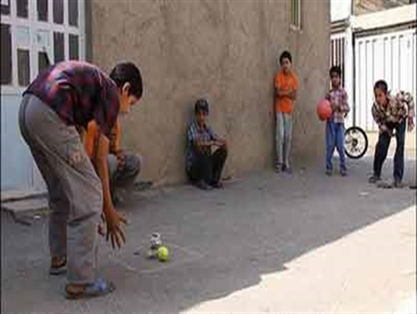 بازی ها و آرزوهای شیرین دوران کودکی مسئولان تویسرکانی