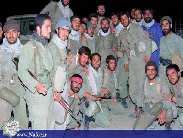 تصاویر منتشر نشده از سردار همدانی در لباس رزم