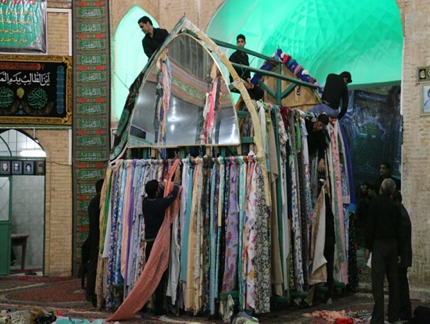 آیین 140ساله نخل بندان در بجستان برگزار شد