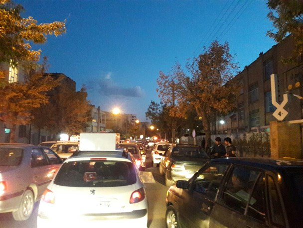ترافیک آزاردهنده پیامد شوم تراکم فروشی / مجتع تجاری و پارکومتر، به جای پارکینگ!