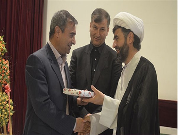 از تفسیر اصلاحاتی عاشورا توسط فرماندار تا اعتراض جوانان از بی ثباتی مدیریتی در پاسارگاد