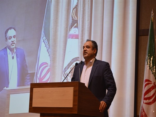 تلاش کنیم تا رشادت ها و ایثارگری های خانواده شهدا را جبران کنیم