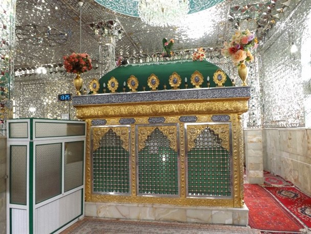 شفای دختر نابینای مادرزاد در امام زاده سیدمحمد