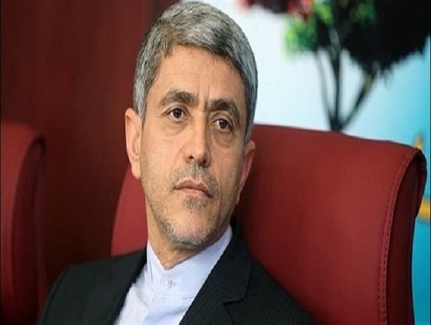 طیب نیا: روغن ریخته را نذر امام زاده کرد/ افزایش قیمت نفت نتیجه عملکرد دولت در اقتصاد مقاومتی است!