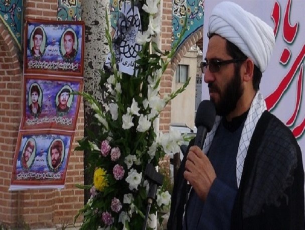 فرقی بین قاتلان امام حسین(ع) و تکفیری ها نیست