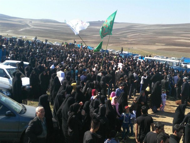 روستای شوردرق گرمی پذیرای هزاران نفر عزادار حسینی+تصاویر