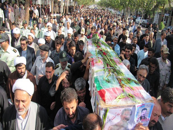 پیکر مطهر شهید تخریبچی قربان برات زاده در  زادگاهش تشییع شد+تصاویر