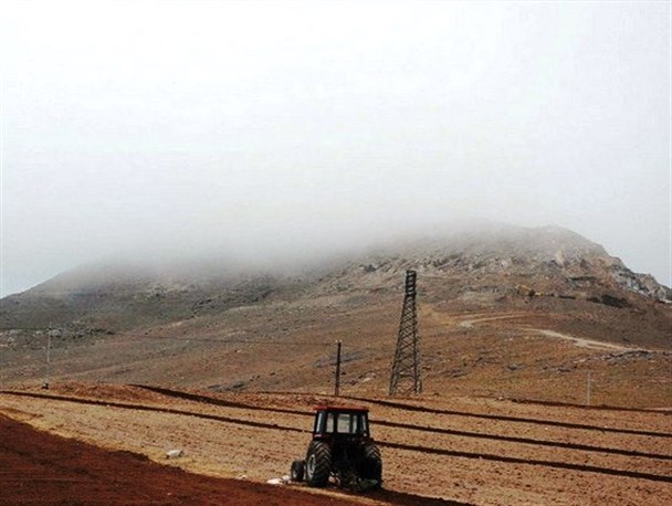 زمین زراعی گندم را تا پایان مهر کشت کنید