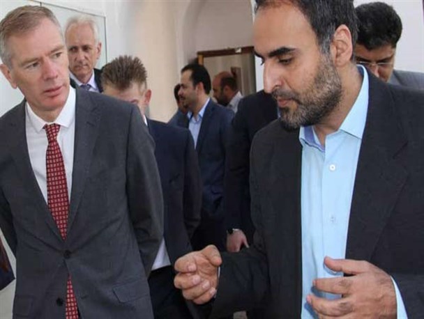 حضور سفیر انگلیس در یزد با دلایل نامعلوم