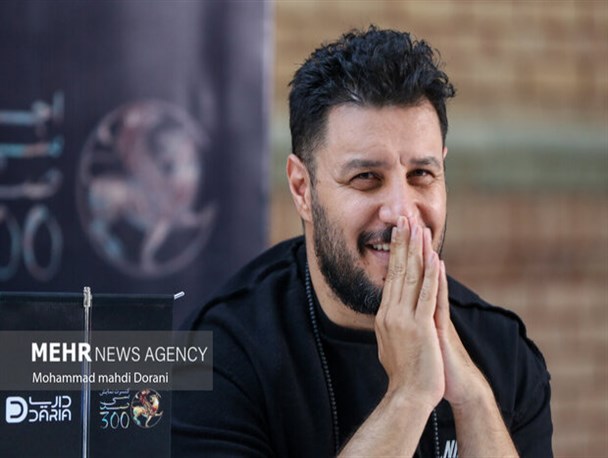 جواد عزتی با«کت چرمی» به جشنواره فجر می رود