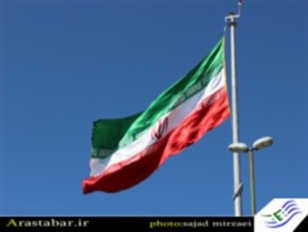 اهتزار پرچم بزرگ ایران در اصلاندوز + تصاویر