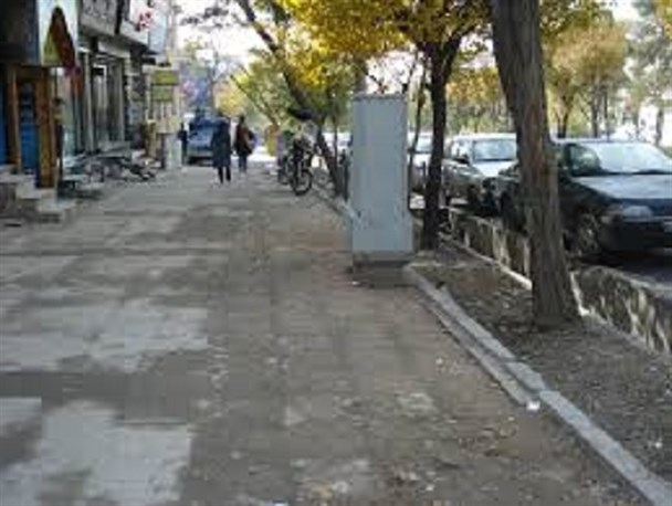 سهم شهروندان نظرآباد از پیاده رو چقدر است؟