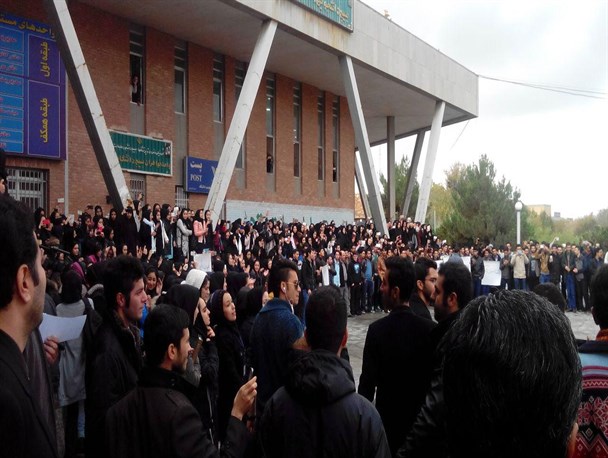 قرار گرفتن همه تشکل های دانشجویی برای دفاع از عزت آذربایجان و ایران در کنار هم/ مطالبات بر حق دانشجویان از رئیس جمهور و سازمان صدا و سیما