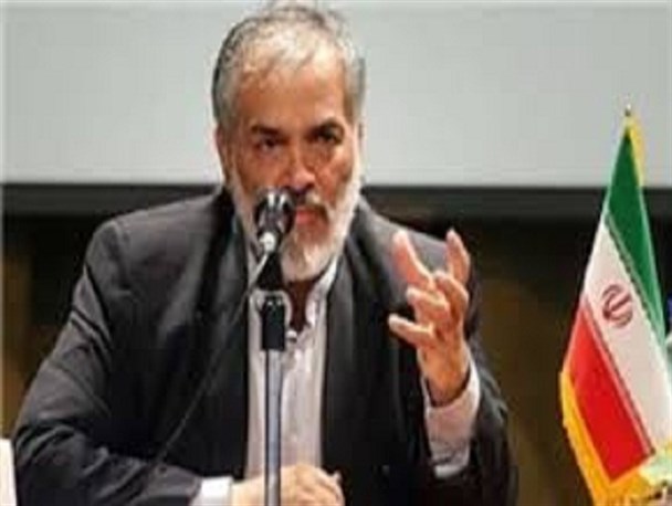 با انتخاب ترامپ آمریکا از درون پاشیده می شود/ نامزدهای فعلی ریاست جمهوری علاوه بر یکدیگر کشورشان را لجن مال کردند