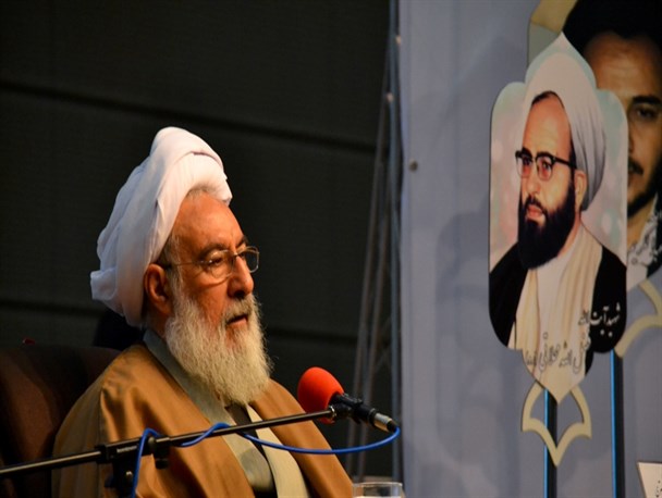 فلسفه‌ی اسلامی علامه طباطبایی در برابر نفوذ ویرانگر غرب ایستاد/ شاگرد پروری را باید از این عالم یاد گرفت
