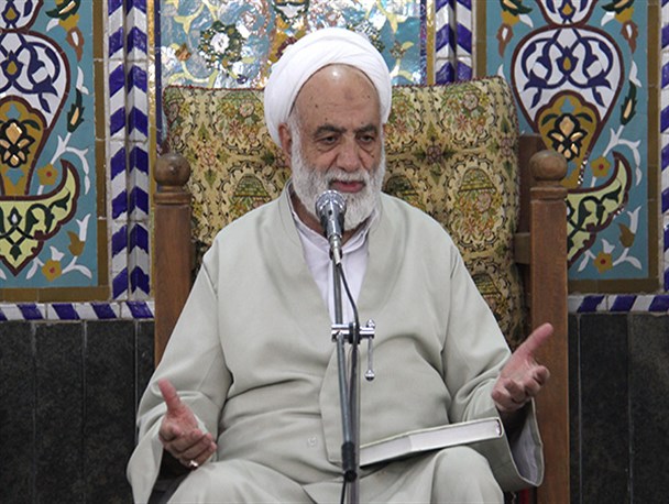 مدارس علمیه احیاگر فرضیه «امر به معروف و نهی از منکر» باشند