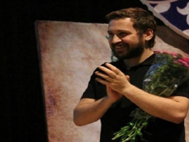 اجرای نمایش "اسماعیل" برگزیده جشنواره تئاتر رضوی و استانی در کرج/ باید گردن دزد فرهنگی را مانند دزد اقتصادی قطع کرد