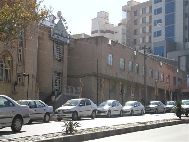 سر را بزن بدن خودش می افتد/زیبا سازی معابر شهری یا نمایان کردن ساختمان های نورچشمی؟!