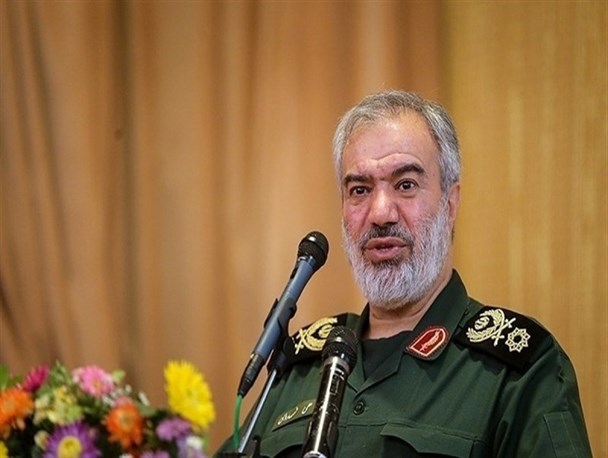 تمرکز دشمن برای نابودی الگوهای ایرانی و انقلاب اسلامی است/حل مشکلات اقتصادی با فرمول های استکبار جهانی و دشمنان رفع نمی شود