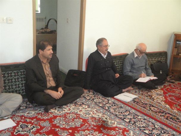مسئولین و کارمندان ادارات کامیاران به نام فعالان فرهنگی وسیاسی قالب شدند