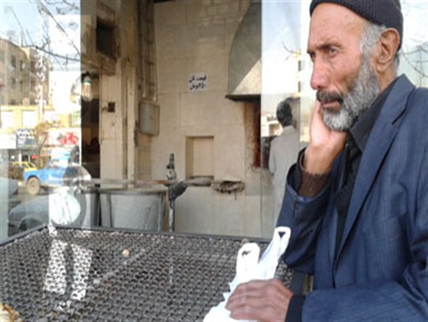 اظهار نظر جالب یک مرد روستایی در واکنش به گرانی و بی کیفیتی نان