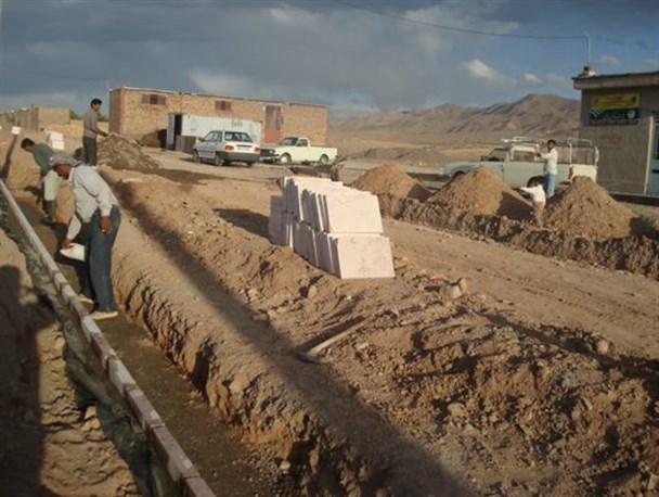 روستاهای بخش مرکزی سنقر از محل اعتبارات دهیاریها جدول کشی می شود/ تامین آب شرب روستای ورمقان