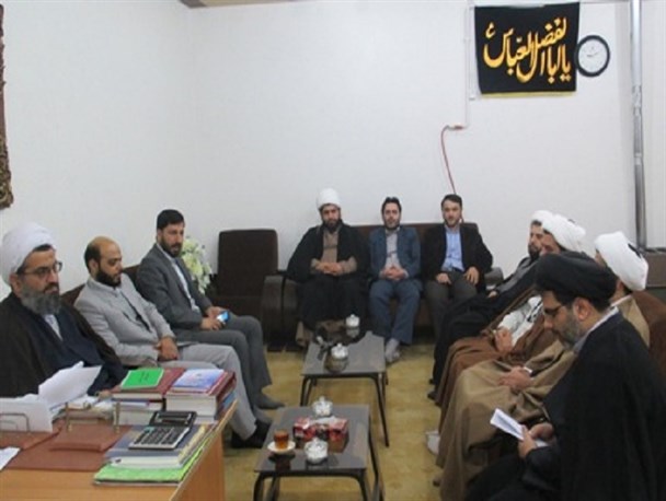 دیدار رئیس و کارکنان اداره اوقاف تالش با امام جمعه تالش