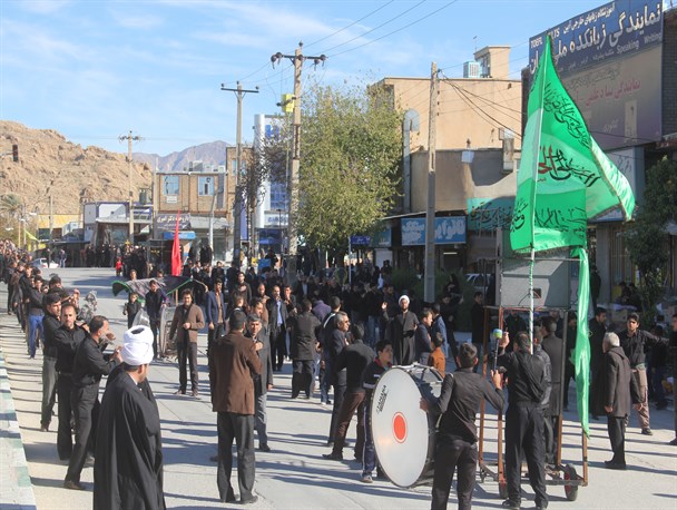 طنین نوای لبیک یارسول الله(ص) درصحن حرم مطهر/ وقتی دلها از داغ رسول خدا وسبط اکبرش بارانی می شوند