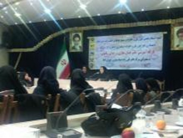 فضای مجازی مانند چاقوی دولبه است
