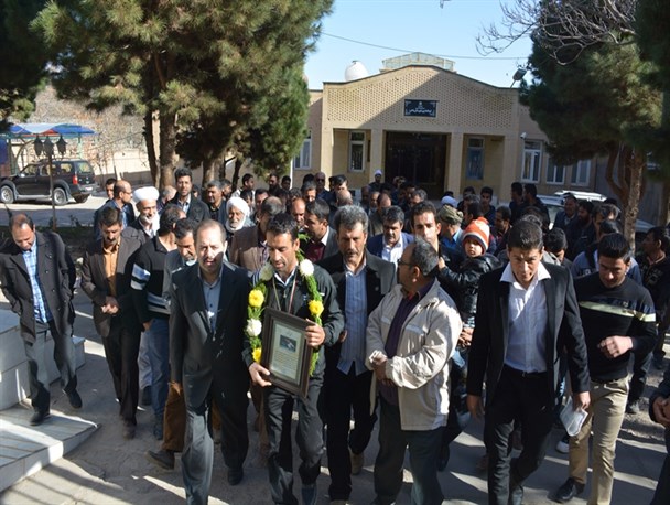 تجلیل از ورزشکار مدال آور باخرزی در مسابقات بین المللی کشتی با چوخه