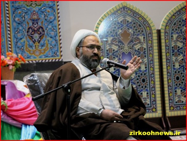 راهکار عملی سلوک مهدوی در جامعه امروزی، انس با قرآن است