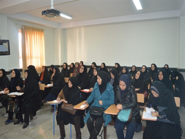 همایش بصیرتی سیاسی بسیج در مدرسه فاطمه زهرا رباط کریم برگزار شد