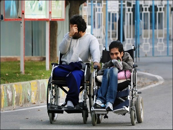 مشکلات معلولان و شعارهایی که به عمل نمی‌رسند/ شعارهای زیبا نتوانست معجزه کند