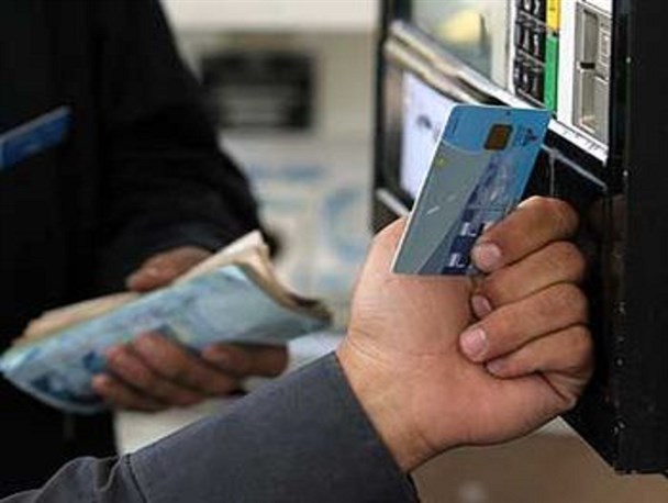۱۰۰ کارت سوخت در جایگاه‌ های سوخت البرز باطل شد/ عرضه خارج از شبکه گازوئیل تخلف است
