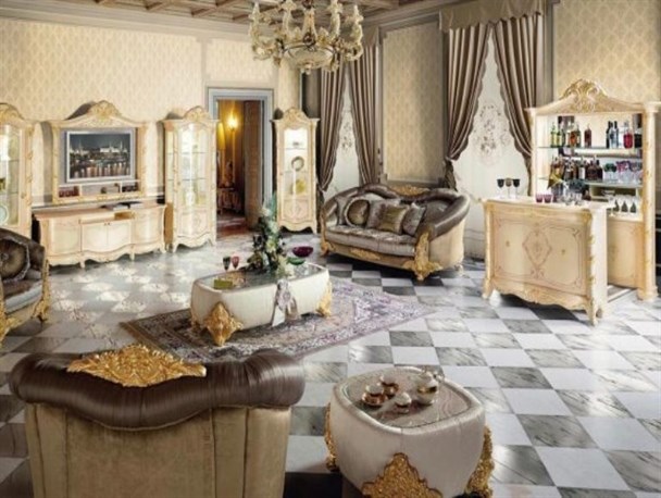 اهدای جهیزیه به نوعروسان توسط یک هیئت مذهبی در میاندوآب