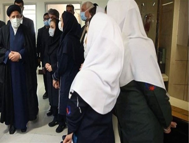 تقدیر آیت‌الله رئیسی از پرستاران و کادر درمان لرستان