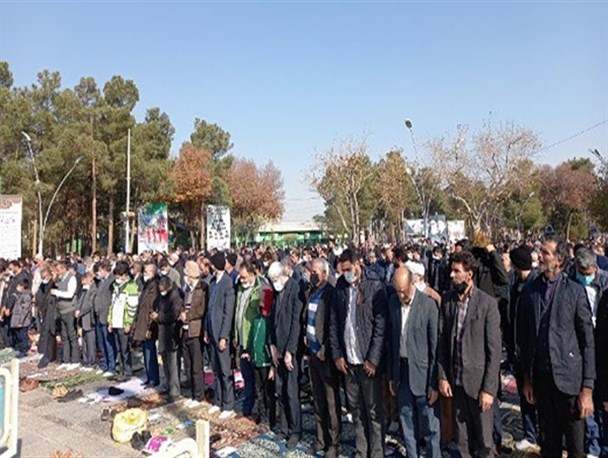 نماز باران؛ شکوه حضور پررنگ مردم اصفهان برای دعایی مشترک