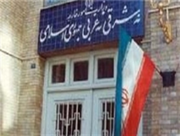 رد ارتباط طنز پرداز فرانسوی با ایران