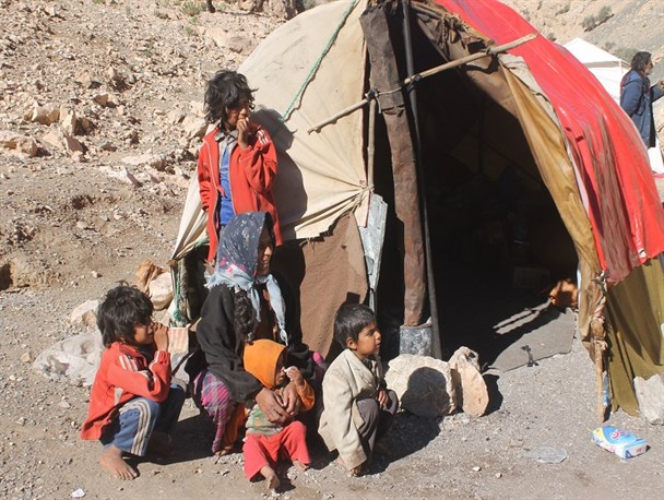 زندگی مشقت بار یک خانواده روستایی در سایه ثروت میلیاردی بزرگترین معدن کرومیت کشور+ تصاویر