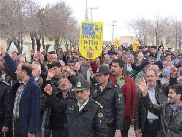 راهپیمایی مردم بویین میاندشت در محکومیت جنایات آل سعود/ تصاویر