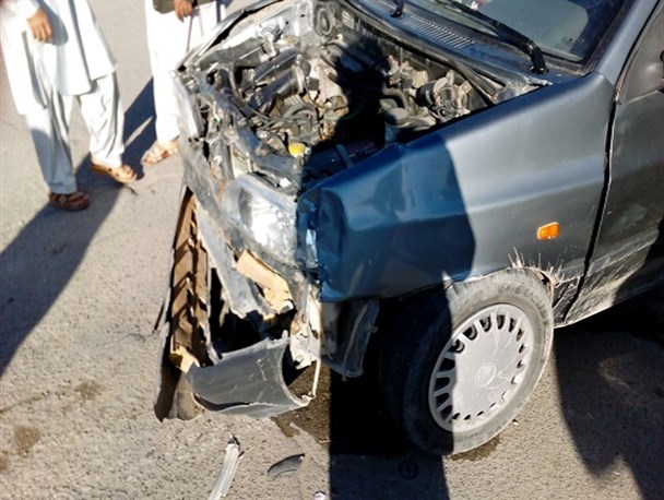 زخمی شدن پسر 10 ساله بر اثر تصادف وحشتناک 2 دستگاه خودروی پراید+ تصاویر
