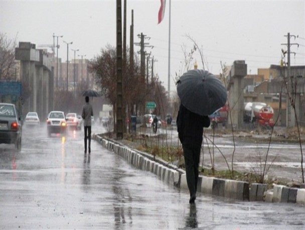 بارش باران  و آبگرفتگی معابر در اراک