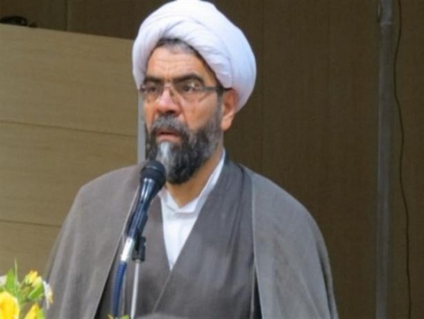 وقتی می‌گوییم مسئولان نوکر مردم هستند باید در عمل اینگونه باشد