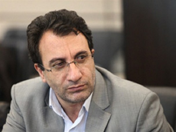 برخی‌ها خیلی خوش‌باورند و دشمنان نظام را از دوستداران آن بیشتر دوست دارند