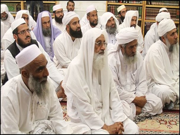 آمریکا و آل سعود پشت پرده نا امنی در جنوب شرق/ خون شهداء مرزبان، ضامن تحکیم وحدت است