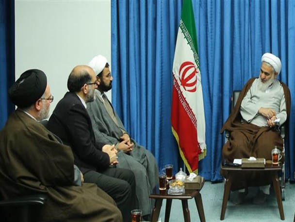 اگر نقش و اثرگذاری روحانیت نبود انقلاب به پیروزی نمی‌رسید