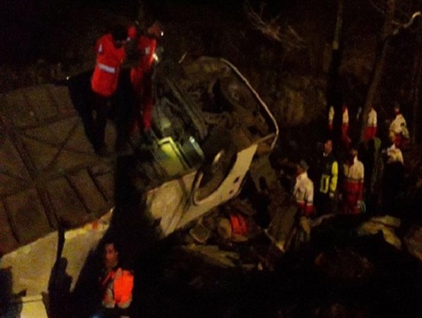 واژگونی اتوبوس در محور سوادکوه با 19 کشته و 24 زخمی