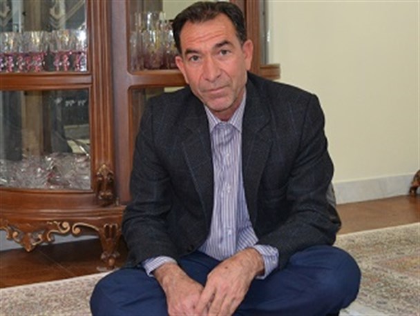 چرا پوشیدن کفش کتانی در زمان پهلوی ممنوع بود؟/ روحانی که بالباس مبدل از زندان قزل‌حصار فرار کرد+عکس
