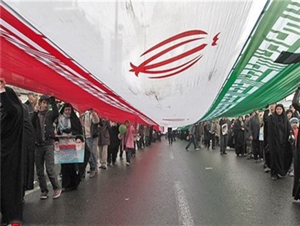 تصاویری خاطره انگیز از راهپیمایی 22 بهمن سال های قبل در شهرستان دلیجان