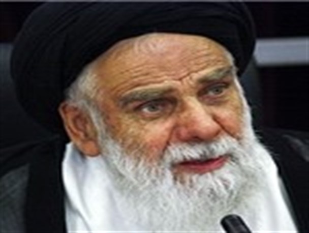 ما انقلاب نکردیم که شاهد تک خوانی زنان باشیم